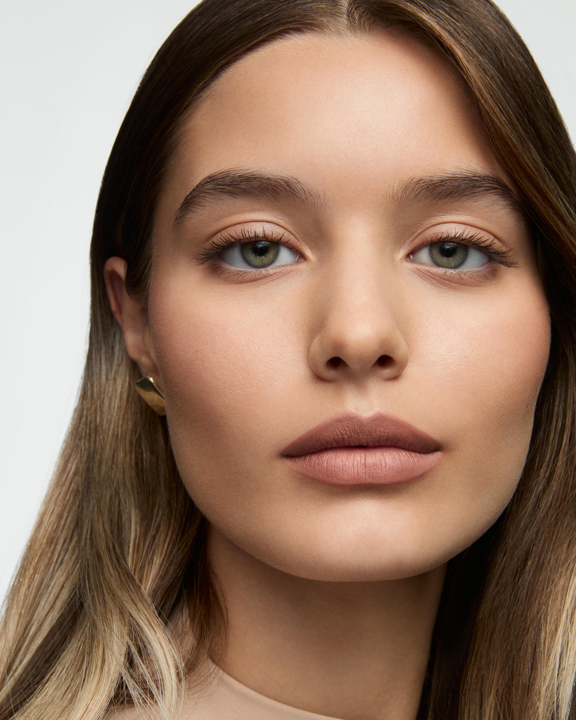 Губная помада Creamy Soft Classic Nude 501