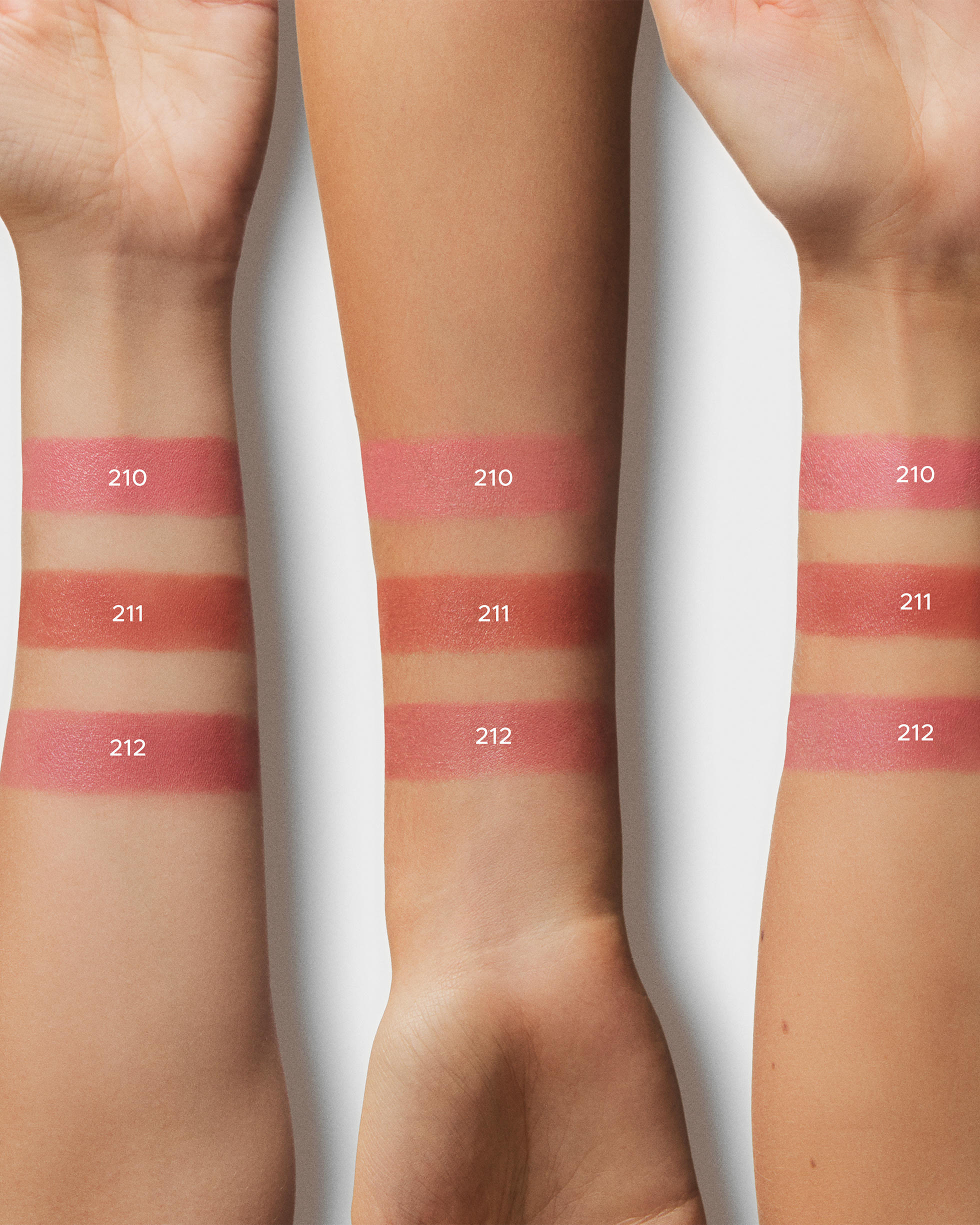 Кремовые румяна в стике Cream Stick Blush 210 Delicate Coral