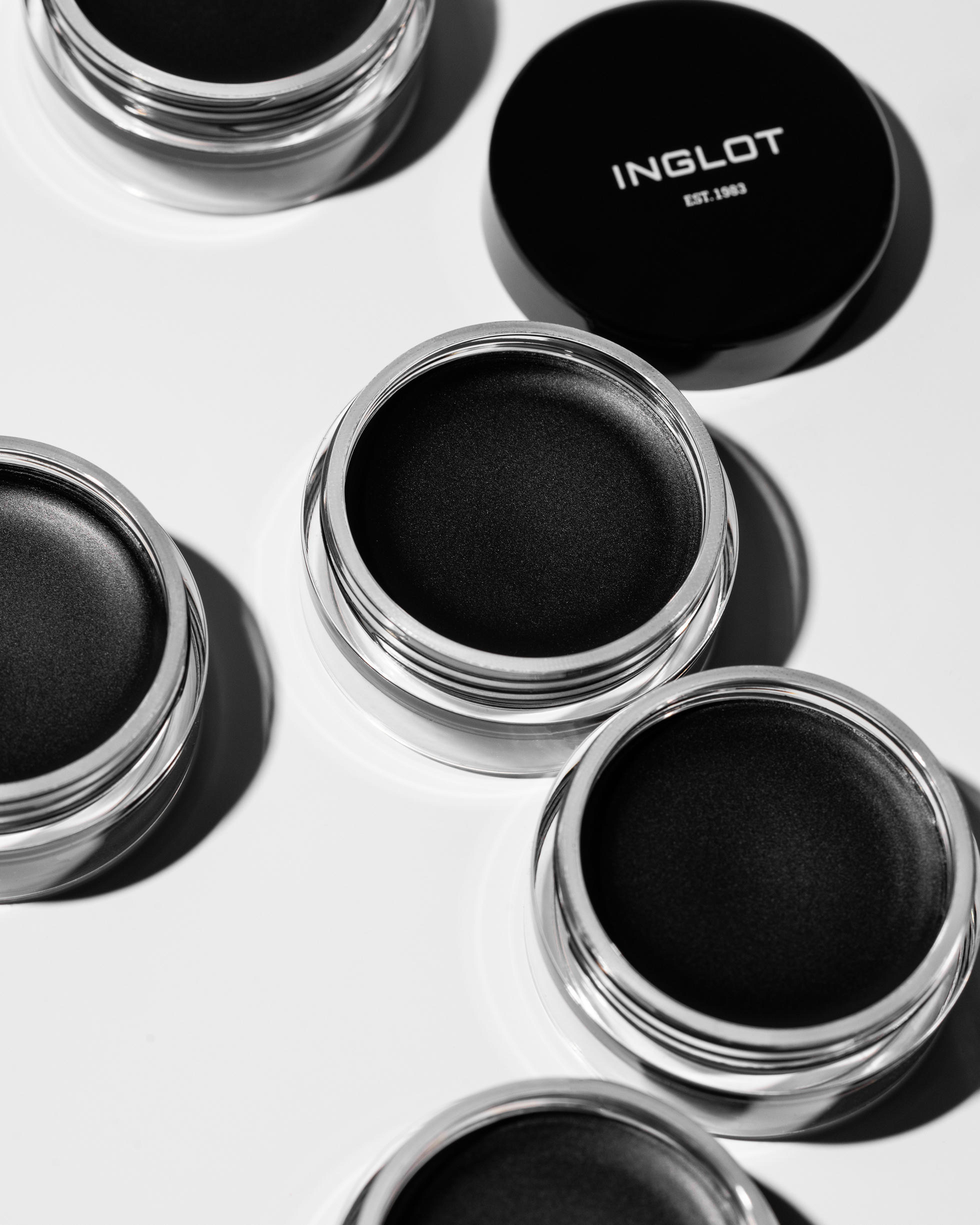 Легендарная гелевая подводка для глаз AMC Eyeliner Gel 77