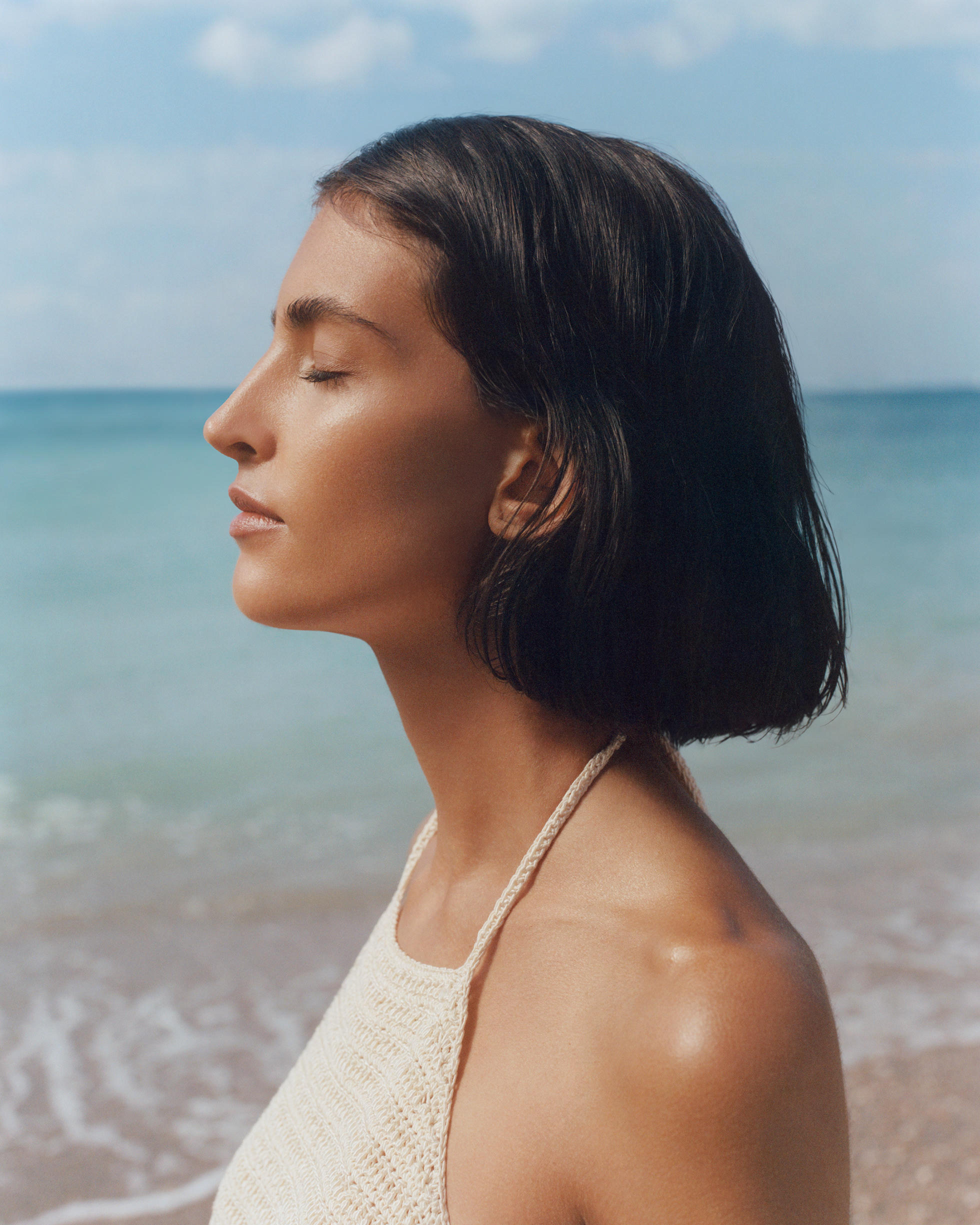 Тональная основа Inglot Skin Focused Care Face SPF 50+ 301 Light Olive