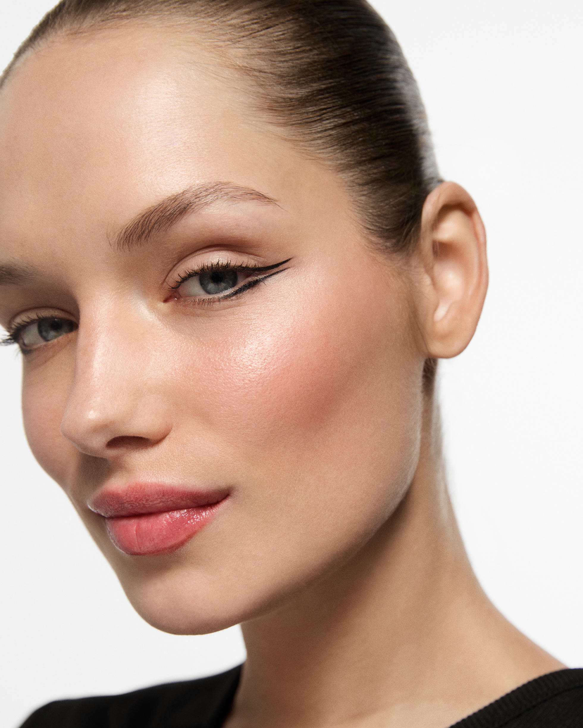 Легендарная гелевая подводка для глаз AMC Eyeliner Gel 77