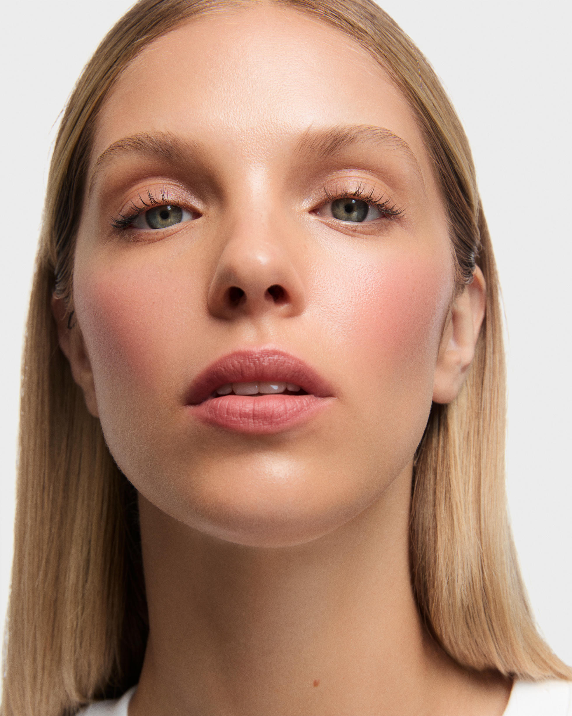 Кремовый бронзер Cream Stick Bronzer 110 Cool Brown