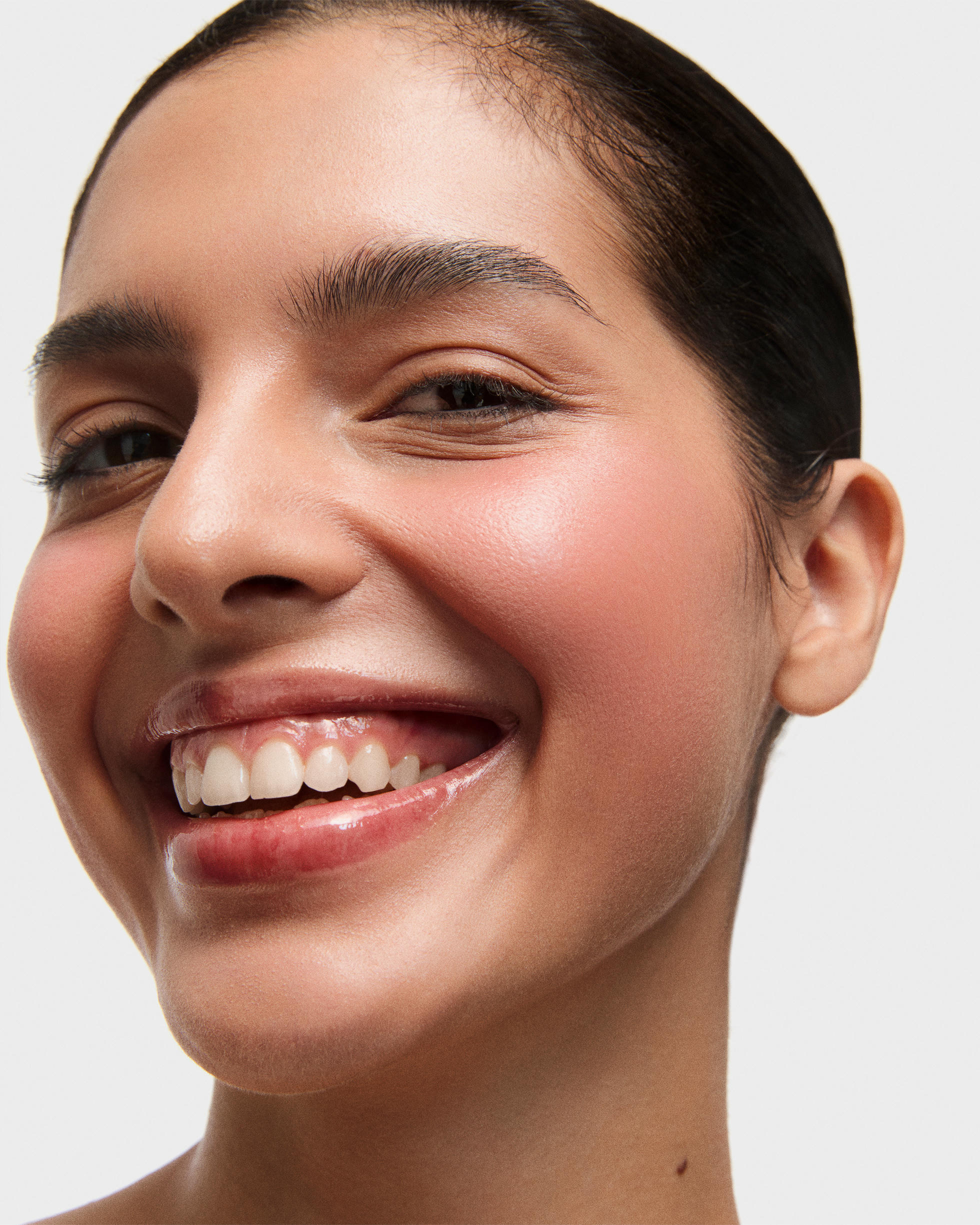 Кремовые румяна в стике Cream Stick Blush 210 Delicate Coral